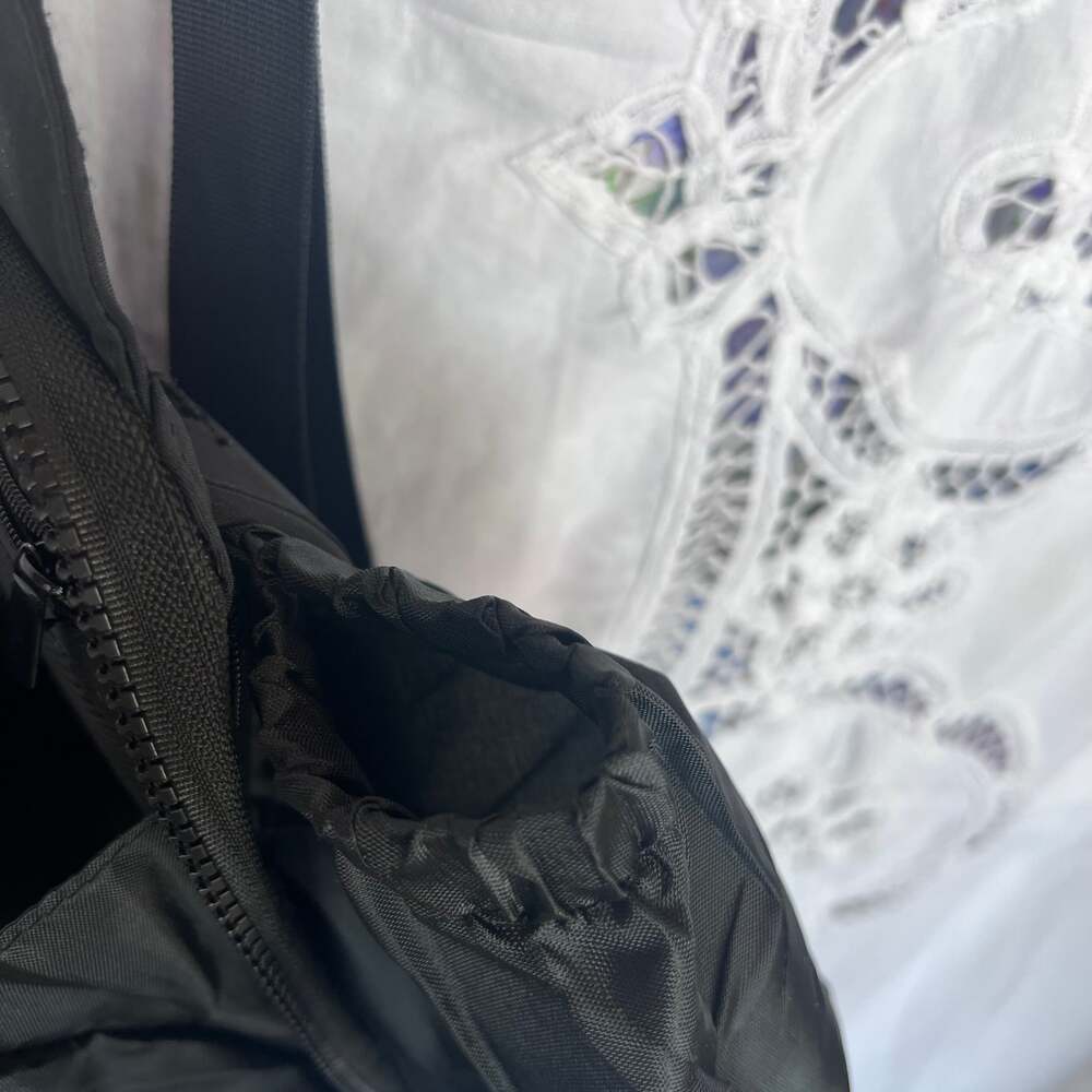 Live In Style Crossbody Bag - Picture 8 of 10